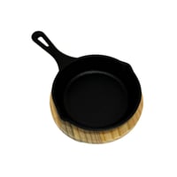 صاج زهر دائري بمقبض اسود وقاعدة خشبية 16 سم