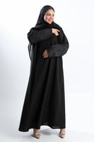 عباية سوداء أكمام جاكار وردات ناعمة