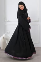 عباية سوداء شريط بنفسجي بالأكمام والأسفل