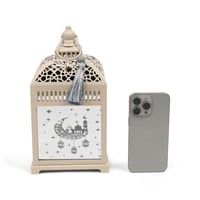 فانوس رمضان فاخر بتصميم أنيق بإنارة داخلية باللون...