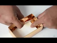 مجموعة (12) علبة ذهبية فاخرة للحلويات بغطاء شفاف