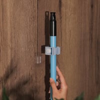 حامل مكنسة للترتيب يثبت على الحائط| 6*6 سم