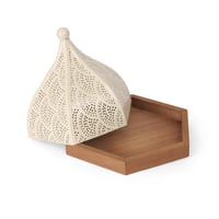 صحن تقديم خشبي فاخر بغطاء أبيض مزخرف حجم وسط