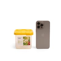 حافظة طعام مع غطاء بلاستيك أصفر | 11*11*9.5 سم