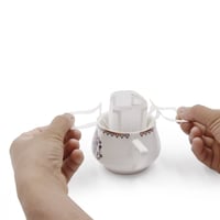 مجموعة (25) فلتر للقهوة المقطرة والشأي مع مثبت للك...