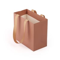 مجموعة (12) كيس هدايا فاخر لون بني | 15.9*8.1*14 س...