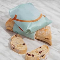 ورق زبدة للساندوتش مطبوع "بالعافية" لون أزرق فاتح...