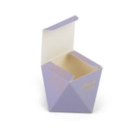 علب توزيعات العيد مضلعة فاخرة باللون بنفسجي "عيدكم...