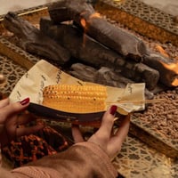 صحون ورقية مستطيلة بتصميم شتوي وعبارة " طلعة شتوية...