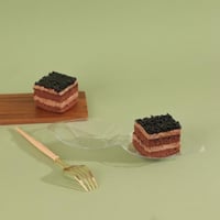 صحن بلاستيك قسمين لتقديم الحلويات - (12) حبة| 9.5س...