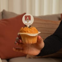 مجموعة (12) تغريسة طعام "دفء يجمعنا" باللون الرماد...