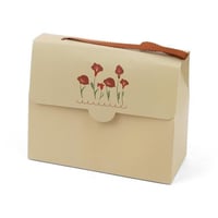 مجموعة (12) حقيبة توزيعات بطباعة ورود - لون بيج غا...