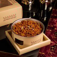 سخان مع علبة ورقية فاخرة بثيم شتوي باللون البيج ال...