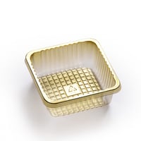 مجموعة (100) علبة ذهبية بغطاء شفاف | 7*7 سم