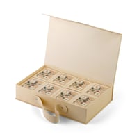 طقم (8) علب توزيعات العيد بلون بيج ونمط ورود أبيض...