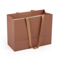 مجموعة (12) كيس هدايا فاخر لون بني فاتح | 23*10.1*...