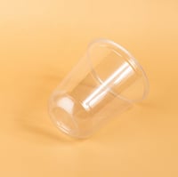 مجموعة (50) كوب بلاستيك بقاعدة منحنية | 13 انز