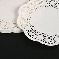 مجموعة (200) ورق دنتيل ابيض بشكل دائرى