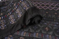 اسود 001