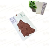 تعليقة اليوم الوطني جلد بتصميم خريطة المملكة