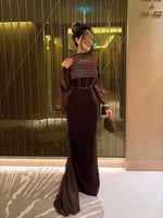 فستان ناعم بأكمام دانتيل