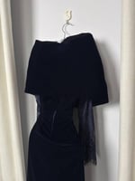 فستان سهرة دانتيل مخمل