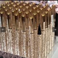 ايلاينر اسود ضد الماء