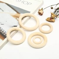 حلقات خشبية