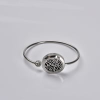 اسوارة دهن العود الأنيقة + تغليف مجاناً