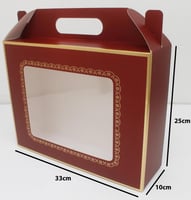 علب ورقية بيد عودي ذهبي