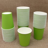 أكواب ورقية