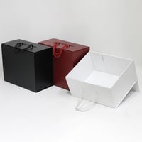 صندوق هدايا بمقبض حبل