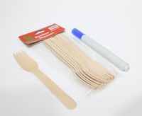 شوك خشبية صغيرة