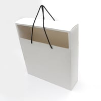 علبة فاخرة للهدايا والعبايات