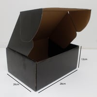 كراتين شحن ذاتية الاغلاق بعدة الوان بعدة مقاسات