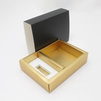 علب عود ورقية مقسمة بعدة الوان