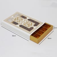علب شوكولاتة مقسمة 24 قطعة