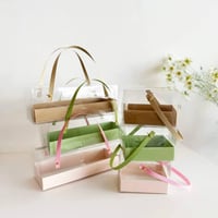 علب بلاستيك 28*11*10 بيد بعدة الوان