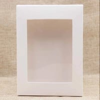 علبة ورقية بغطاء منفصل ونافذة شفافة