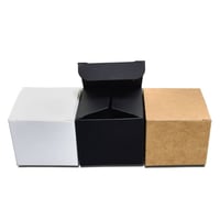 علب عطور ورقية بعدة الوان 7*7*7 سم