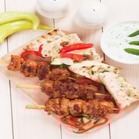 أعواد خشبية