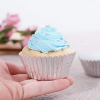 ورق كب كيك بطبقة سلوفان عازلة