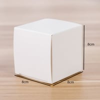 علب عطور ورقية بعدة الوان 8*8*8 سم