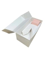 بوكس كيك ورد ابيض مستطيل