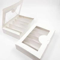 علب ورقية مقسمه للمعجنات