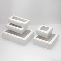 علبة ورقية بيضاء بغطاء منفصل ونافذة شفافة