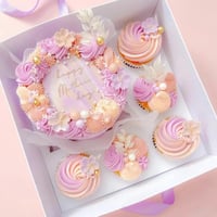 علبة ورقية للتورتة والكب كيك