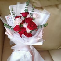 تغليف ورد بلاستيك ابيض ثلجي