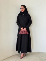 أسود