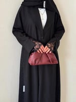 أسود دانتيل أسود